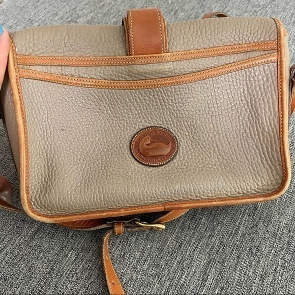 Dooney & Bourke | Vintage All Weather Pebbled Soft Leather Handbag - Picture 7 of 14